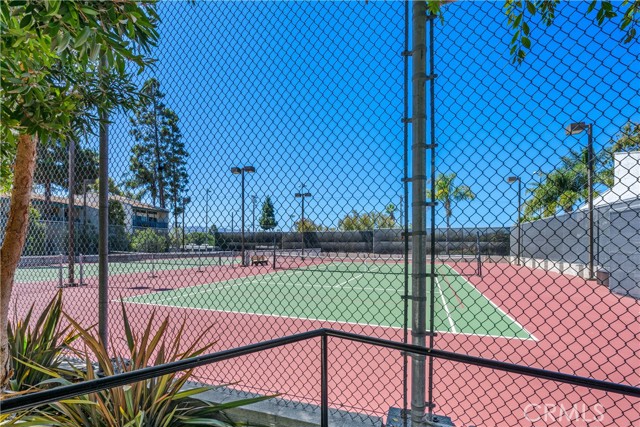 2 tennis courts