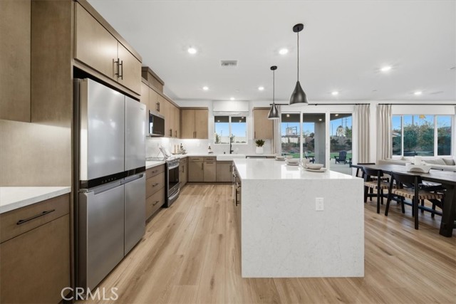 Detail Gallery Image 12 of 38 For 42971 Summer Ln, Lancaster,  CA 93536 - 4 Beds | 2 Baths