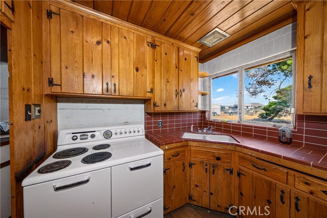 21798 Standing Rock Ave, Apple Valley, CA 92307 photo 11