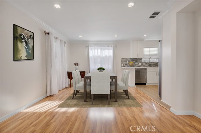 Detail Gallery Image 6 of 38 For 8958 Burnet Ave #E6,  North Hills,  CA 91343 - 3 Beds | 2/1 Baths