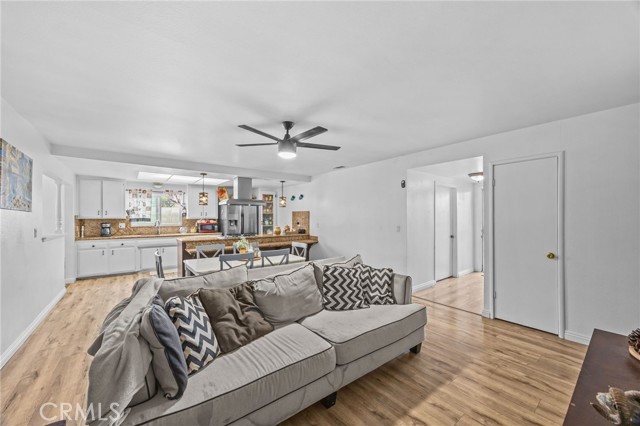 Detail Gallery Image 3 of 45 For 2365 Chatterton, Norco,  CA 92860 - 5 Beds | 2 Baths