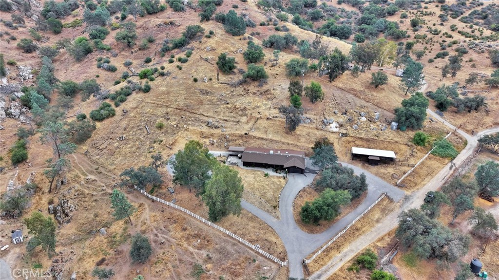 https://media.crmls.org/medias/9902a4eb-8062-4946-ba1b-1c7511733aac.jpg?preset=X-Large