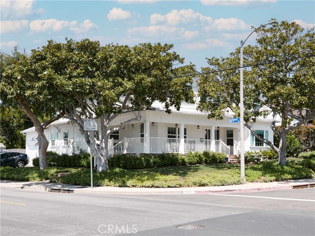 Detail Gallery Image 40 of 43 For 6443 W 81st St, Los Angeles,  CA 90045 - 4 Beds | 4 Baths