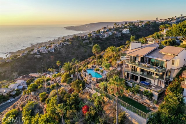 Detail Gallery Image 1 of 40 For 709 Kendall Dr, Laguna Beach,  CA 92651 - 4 Beds | 4/1 Baths