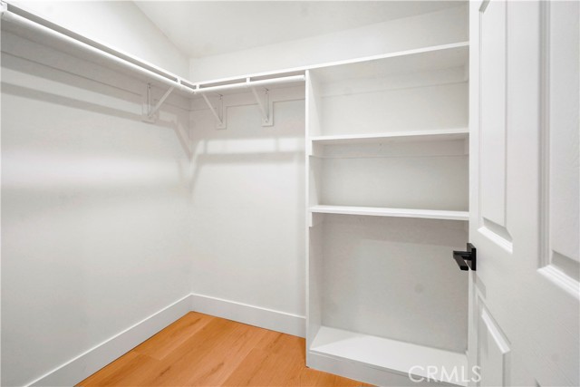 Detail Gallery Image 30 of 55 For 18324 Sylvan St, Tarzana,  CA 91335 - 4 Beds | 2 Baths