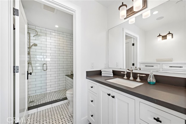 Detail Gallery Image 21 of 61 For 154 Pearl St, Laguna Beach,  CA 92651 - 3 Beds | 3 Baths