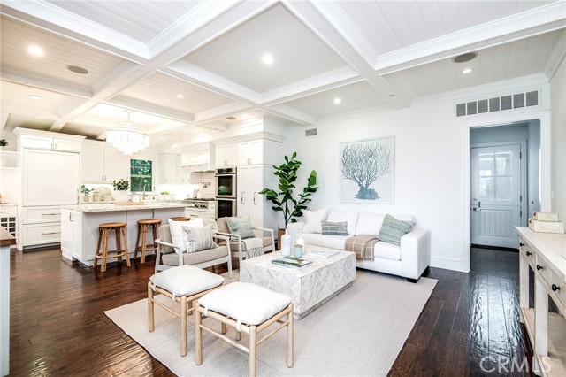 501 6th Place, Manhattan Beach, California 90266, 4 Bedrooms Bedrooms, ,2 BathroomsBathrooms,Residential,Sold,6th,SB23176896