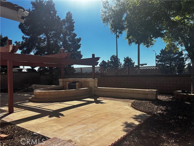 Detail Gallery Image 4 of 15 For 44559 Aspen St, Lancaster,  CA 93535 - 4 Beds | 4 Baths