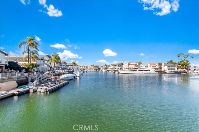 Detail Gallery Image 58 of 67 For 16293 Wayfarer Ln, Huntington Beach,  CA 92649 - 5 Beds | 3/1 Baths