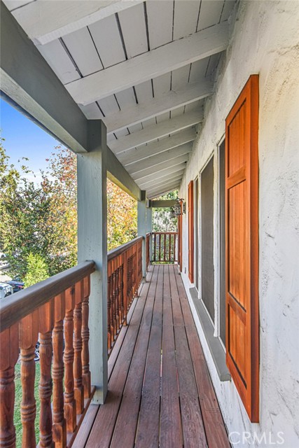 Detail Gallery Image 4 of 41 For 8246 4th St, Los Angeles,  CA 90048 - 2 Beds | 2 Baths