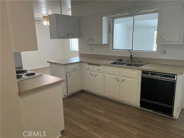 Detail Gallery Image 5 of 21 For 28960 Olympia Way, Menifee,  CA 92586 - 2 Beds | 2 Baths