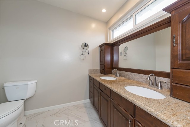 4925 Rockvalley Road, Rancho Palos Verdes CA: https://media.crmls.org/medias/9905b89f-5473-4ba4-8ccf-4e8eb9c32494.jpg