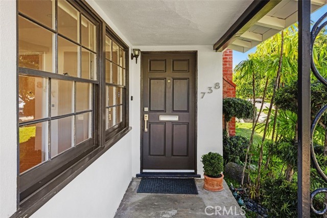 Detail Gallery Image 9 of 37 For 738 Stonehurst Dr, Altadena,  CA 91001 - 2 Beds | 1 Baths