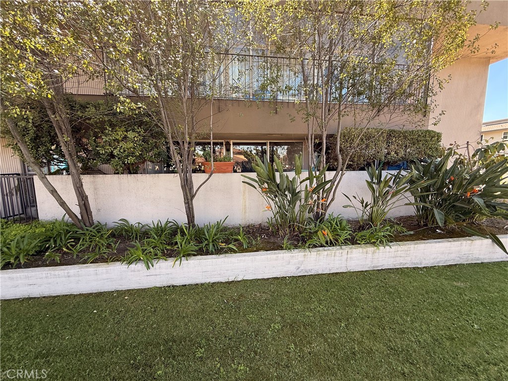 2940 w carson Street #121