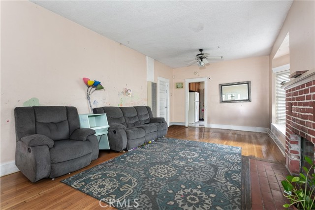 Detail Gallery Image 8 of 35 For 1450 Locust St, Pasadena,  CA 91106 - 2 Beds | 1 Baths
