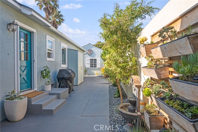 231 Avenue D, Redondo Beach, California 90277, 4 Bedrooms Bedrooms, ,2 BathroomsBathrooms,Residential,Sold,Avenue D,SB21179835