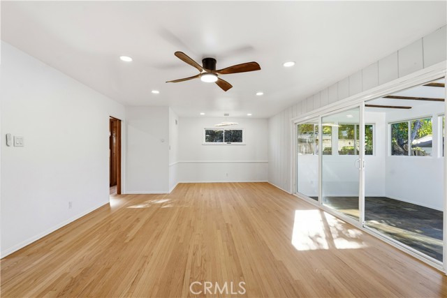 Detail Gallery Image 25 of 35 For 9207 Whitaker Ave, Northridge,  CA 91343 - 4 Beds | 2 Baths