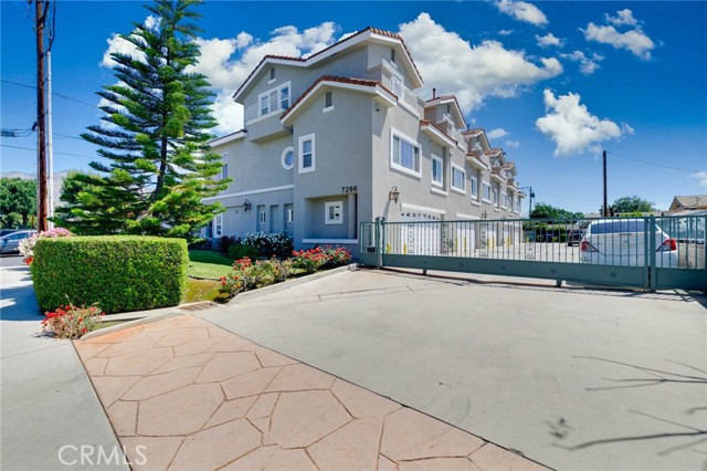 Detail Gallery Image 2 of 32 For 7266 Jackson Pl #3,  San Gabriel,  CA 91775 - 4 Beds | 5 Baths