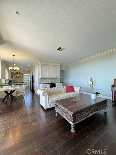 2305 Via Zafiro, San Clemente CA: https://media.crmls.org/medias/99079431-08de-4af4-aa13-84f9e9d5f31c.jpg