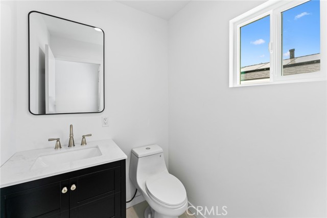 Detail Gallery Image 17 of 30 For 5934 8th Ave, Los Angeles,  CA 90043 - 3 Beds | 2/1 Baths
