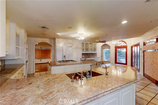 Detail Gallery Image 9 of 44 For 24114 Wildwood Canyon Rd, Newhall,  CA 91321 - 5 Beds | 4 Baths