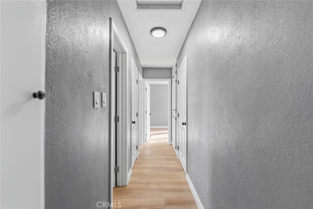https://media.crmls.org/medias/99095e74-622f-4af1-bde9-b2454b1e7463.jpg?preset=X-Large