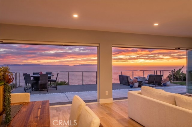 30481 Ganado, Rancho Palos Verdes, California 90275, 4 Bedrooms Bedrooms, ,3 BathroomsBathrooms,Residential,For Sale,Ganado,PV26067604