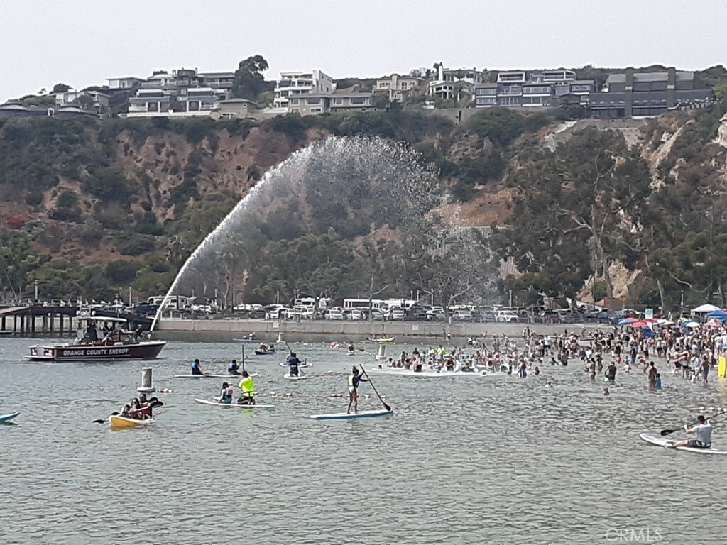 https://media.crmls.org/medias/9909cd6c-b470-4431-8f14-8b4410261c07.jpg?preset=X-Large