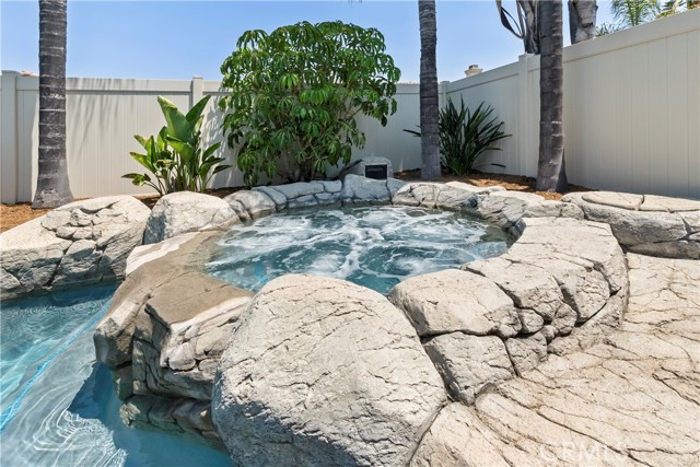 8880 Stony Brook Circle, Riverside CA: https://media.crmls.org/medias/990a2af0-9619-4e5d-818f-2615bef63aaf.jpg