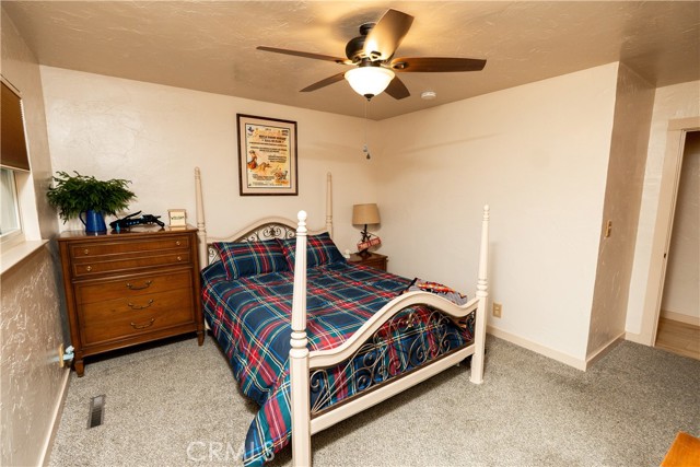 Detail Gallery Image 34 of 59 For 25565 Road 13, Chowchilla,  CA 93610 - 4 Beds | 3 Baths