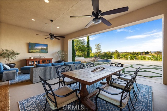 33260 Susan Grace Court, Temecula CA: https://media.crmls.org/medias/990ac3a5-7968-43b0-b209-1c8a44fc30e1.jpg