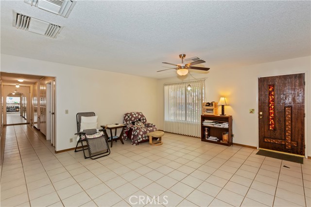 7486 Earhart Avenue, Hesperia CA: https://media.crmls.org/medias/990b662f-4a47-456f-aa7b-536c028b632c.jpg