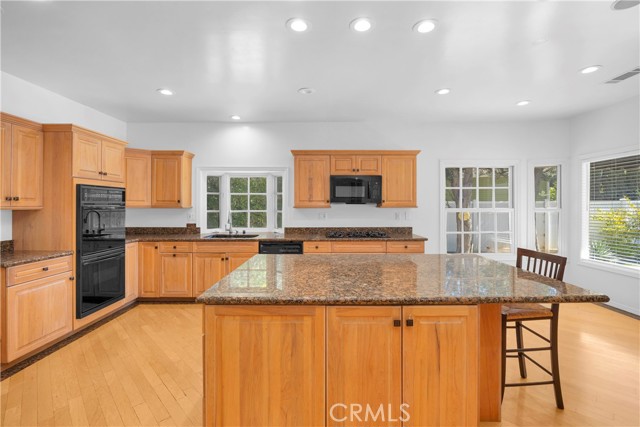 Detail Gallery Image 7 of 36 For 4031 N Virginia Rd, Long Beach,  CA 90807 - 4 Beds | 4 Baths