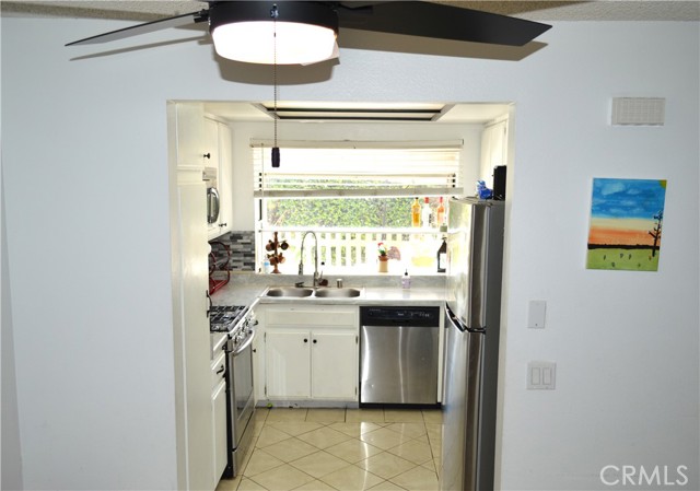 13321 Meyer Road, Whittier CA: https://media.crmls.org/medias/990bcb3d-2d36-4ba2-a0a1-5862d0da7222.jpg