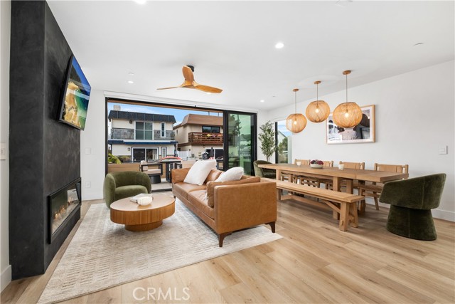 Detail Gallery Image 7 of 38 For 128 39th, Newport Beach,  CA 92663 - – Beds | – Baths