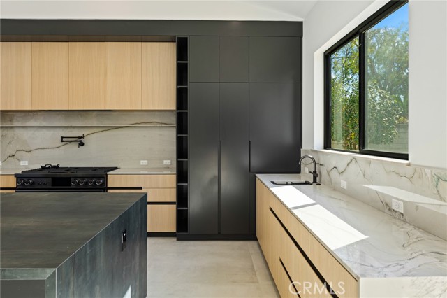 Image 17 of 60 For 5275 Lynridge Drive