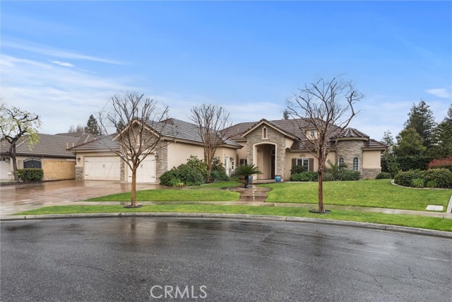 Detail Gallery Image 11 of 75 For 205 Somerford Ct, Bakersfield,  CA 93312 - 5 Beds | 4 Baths