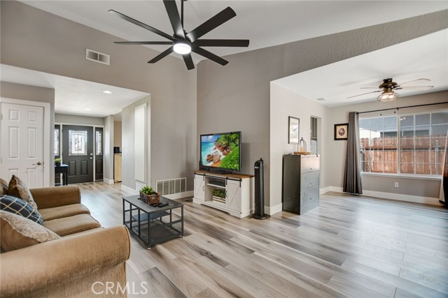 Detail Gallery Image 7 of 37 For 12559 Oriole Ave, Grand Terrace,  CA 92313 - 4 Beds | 2 Baths