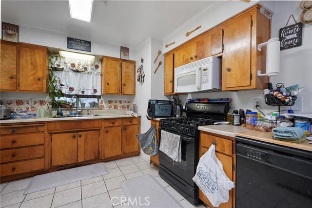 Detail Gallery Image 4 of 22 For 6700 Rex, Winton,  CA 95388 - 3 Beds | 2 Baths