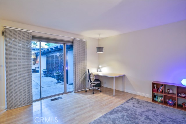 315 Teasdale Drive, Claremont CA: https://media.crmls.org/medias/990ea367-ffab-4799-9278-6cd40a6091f7.jpg