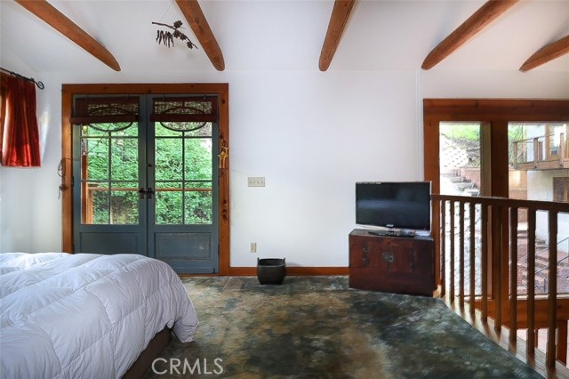 Detail Gallery Image 22 of 36 For 9860 Yoakum Dr, Beverly Hills,  CA 90210 - 1 Beds | 2 Baths