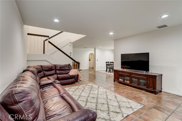 Detail Gallery Image 6 of 62 For 18130 Andrea Cir #1,  Northridge,  CA 91325 - 3 Beds | 2/1 Baths