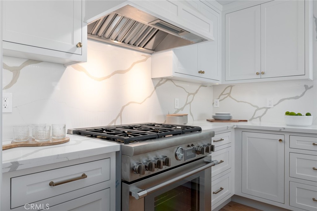 990fb0d9 663a 4b52 8983 7e5828121501