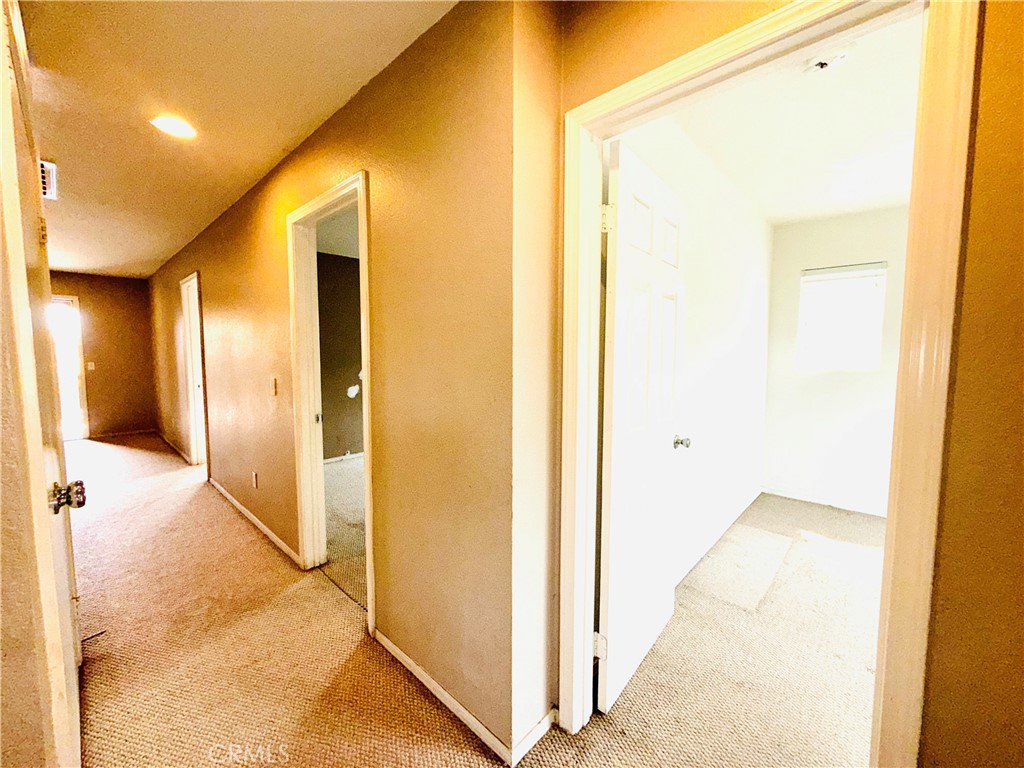 https://media.crmls.org/medias/990fc5d0-0806-42de-ac50-08c6a4956587.jpg?preset=X-Large