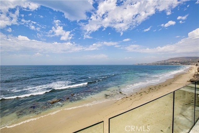 Detail Gallery Image 22 of 27 For 1261 Ocean Front, Laguna Beach,  CA 92651 - 2 Beds | 3/2 Baths
