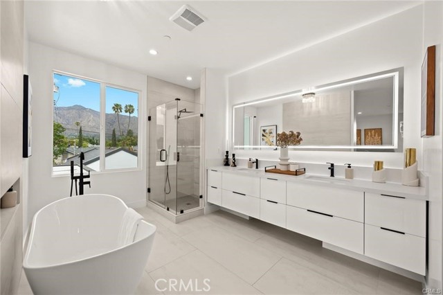 Detail Gallery Image 20 of 26 For 3815 Sycamore St, Pasadena,  CA 91107 - 5 Beds | 5/1 Baths