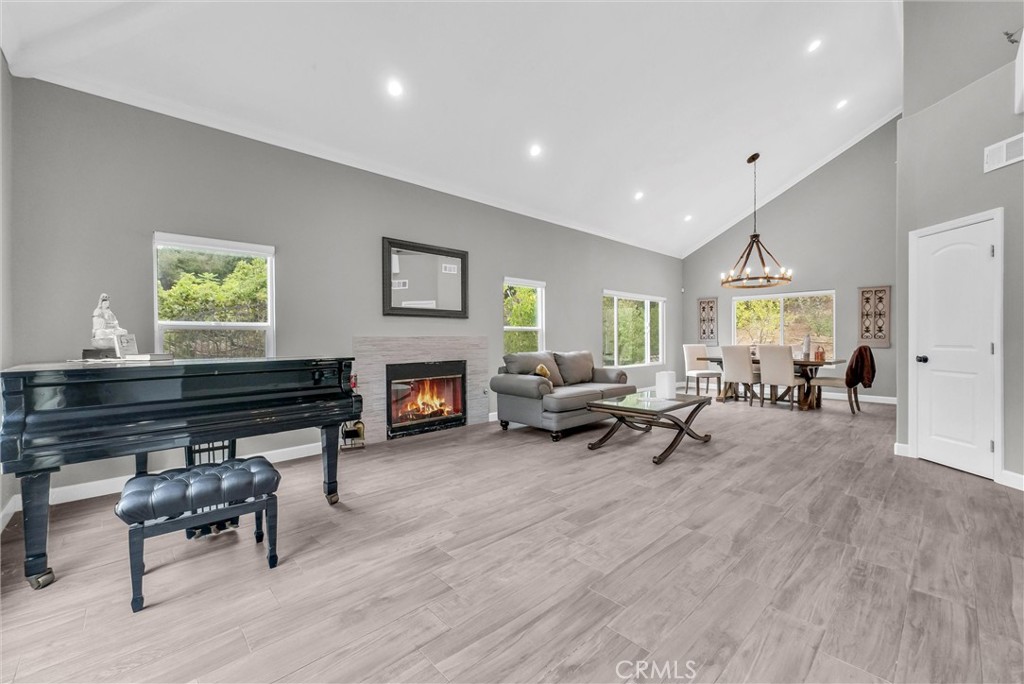 MLS #WS25229211 image #6