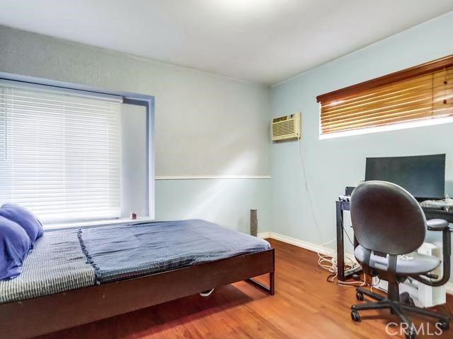 Image 34 of 60 For 20833 Verne Avenue