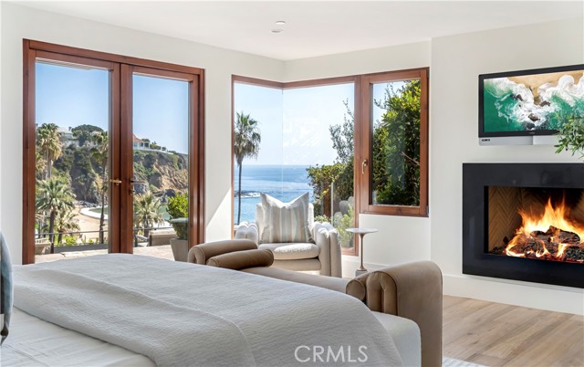 86 Emerald Bay, Laguna Beach CA: https://media.crmls.org/medias/9910d820-014e-4b3f-b677-5e89f95b48e4.jpg