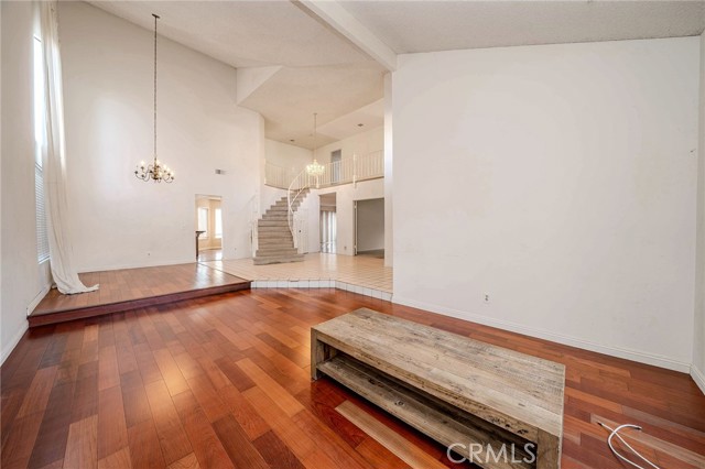 Detail Gallery Image 2 of 28 For 2100 Winterwood, Fullerton,  CA 92833 - 4 Beds | 3 Baths